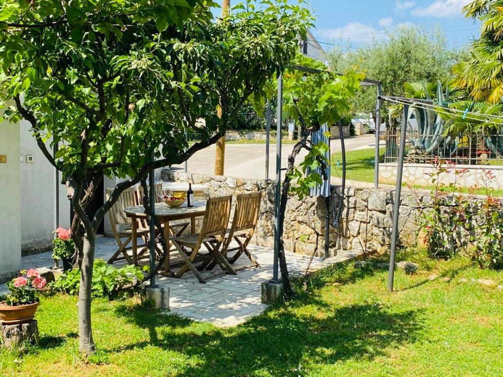 Apartmani Ana Borovac Funtana Ngoại thất bức ảnh