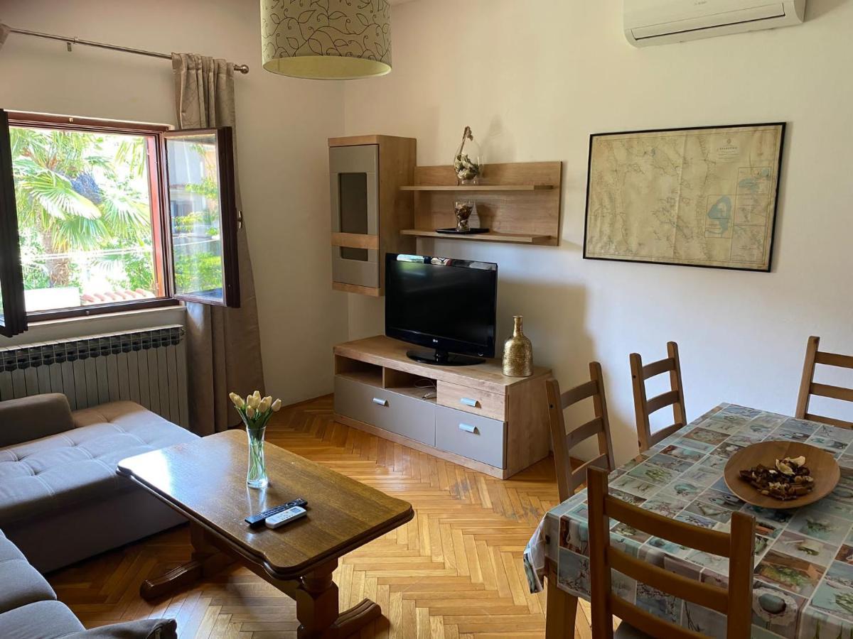 Apartmani Ana Borovac Funtana Ngoại thất bức ảnh